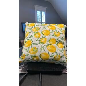 Lemon Pillow